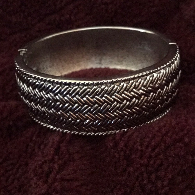 Wide Bangle